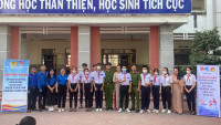 Học sinh trường THCS Phú An tham gia chuyên đề PCCC và CNCH